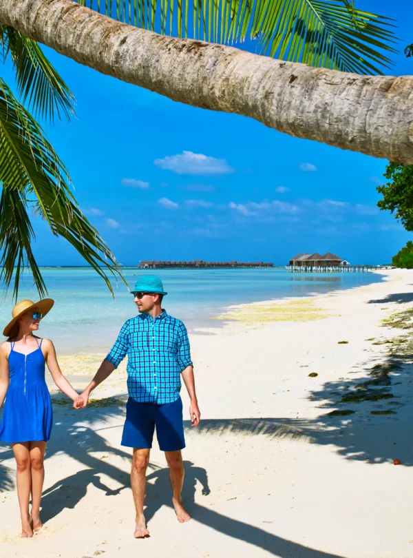 couple-in-blue-clothes-on-a-tropical-beach-at-mald-2026-04-13-03-52-43-utc_result